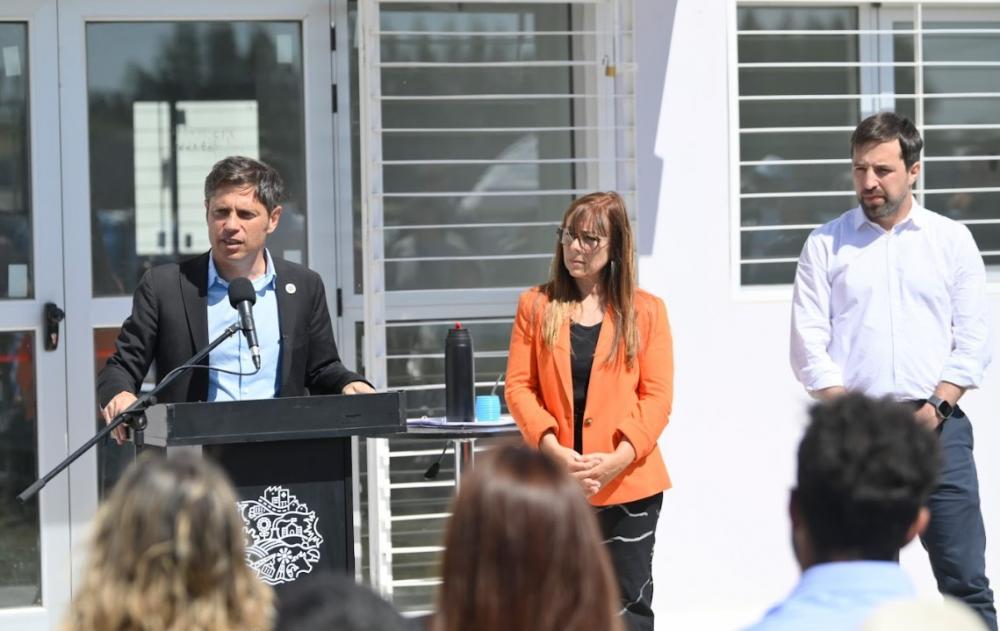 Kicillof recorrió los avances de las obras de construcción de un Centro de Atención Primaria de la Salud