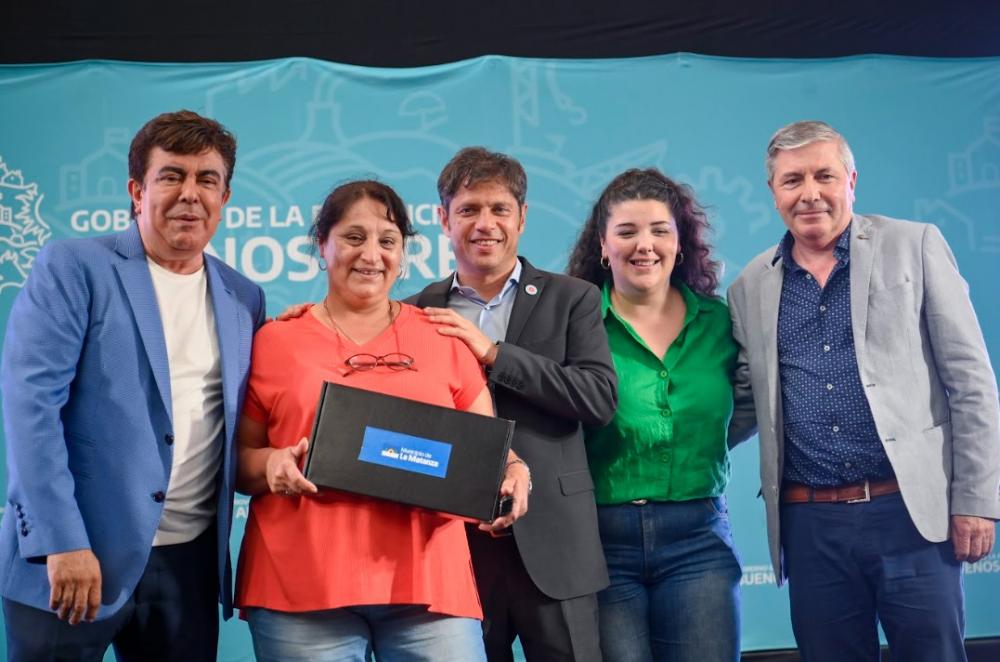 Kicillof entregó tablets para 287 jardines de infantes