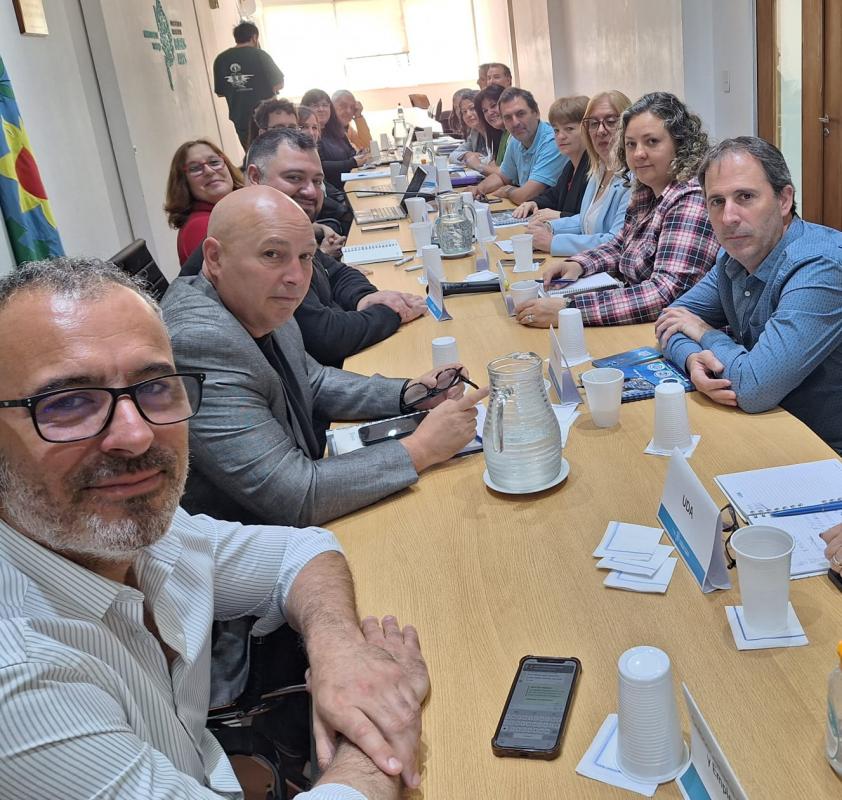 Gremios docentes evaluarán la propuesta presentada por el gobierno bonaerense