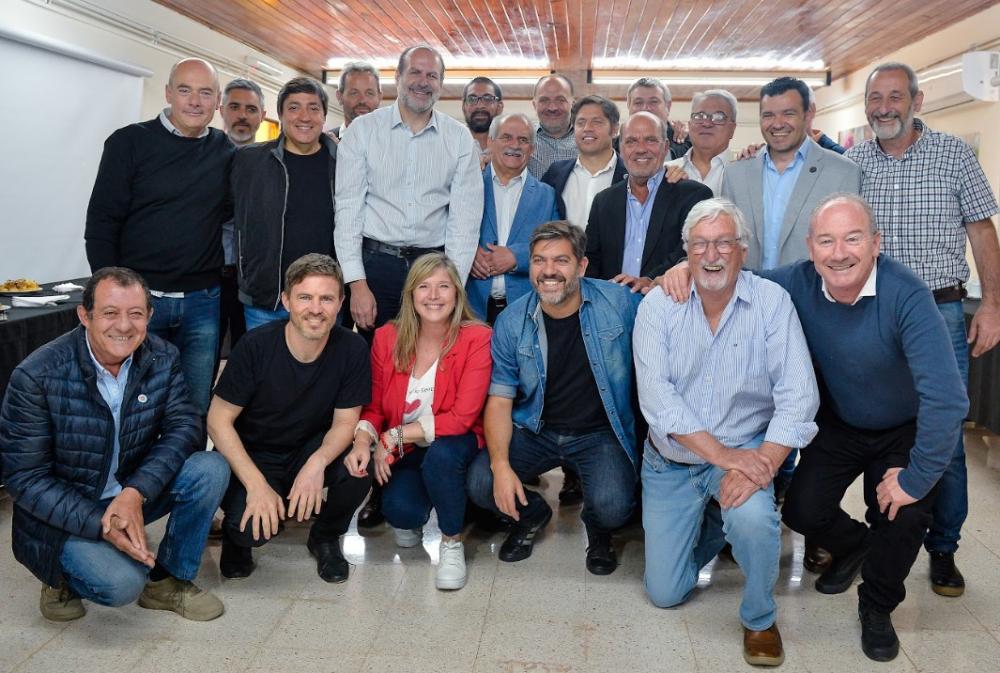 Kicillof se reunió con intendentes de la sexta y séptima sección electoral