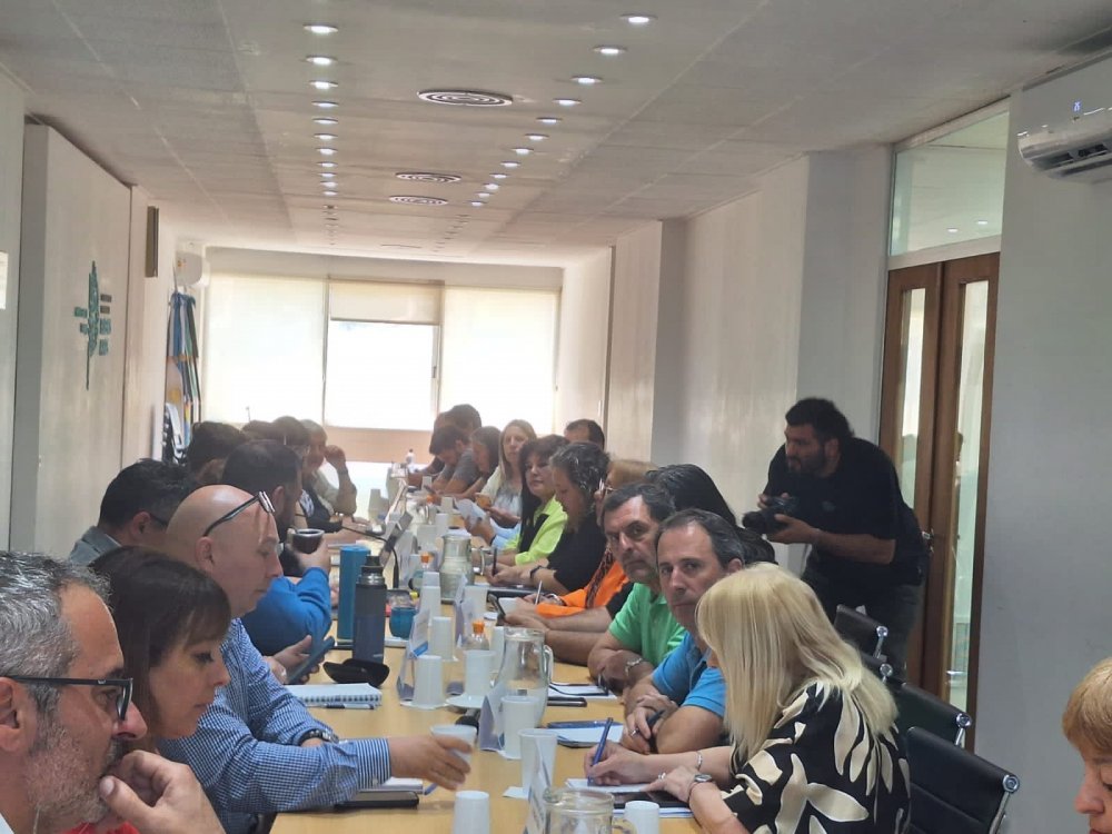 Docentes rechazaron la propuesta salarial del gobierno