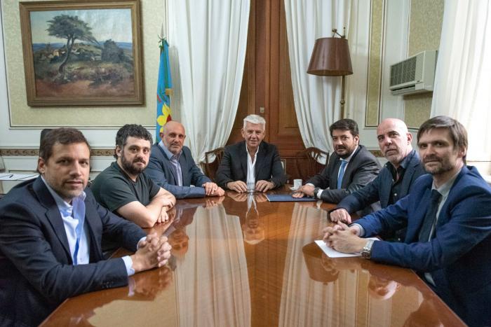 Mena se reunió con el presidente de la Cámara y los bloques