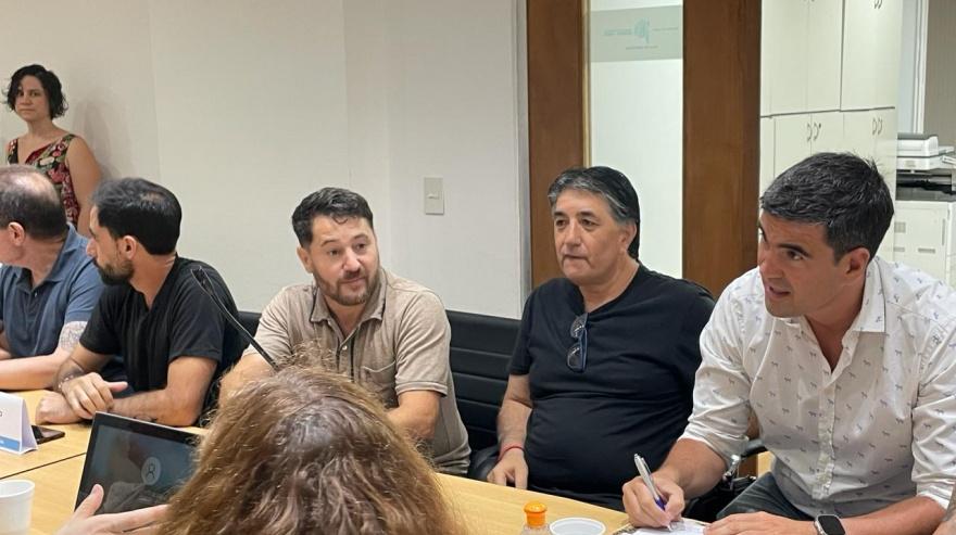 ATE valoró la apertura de las negociaciones y cruzó al gobierno nacional por el ajuste