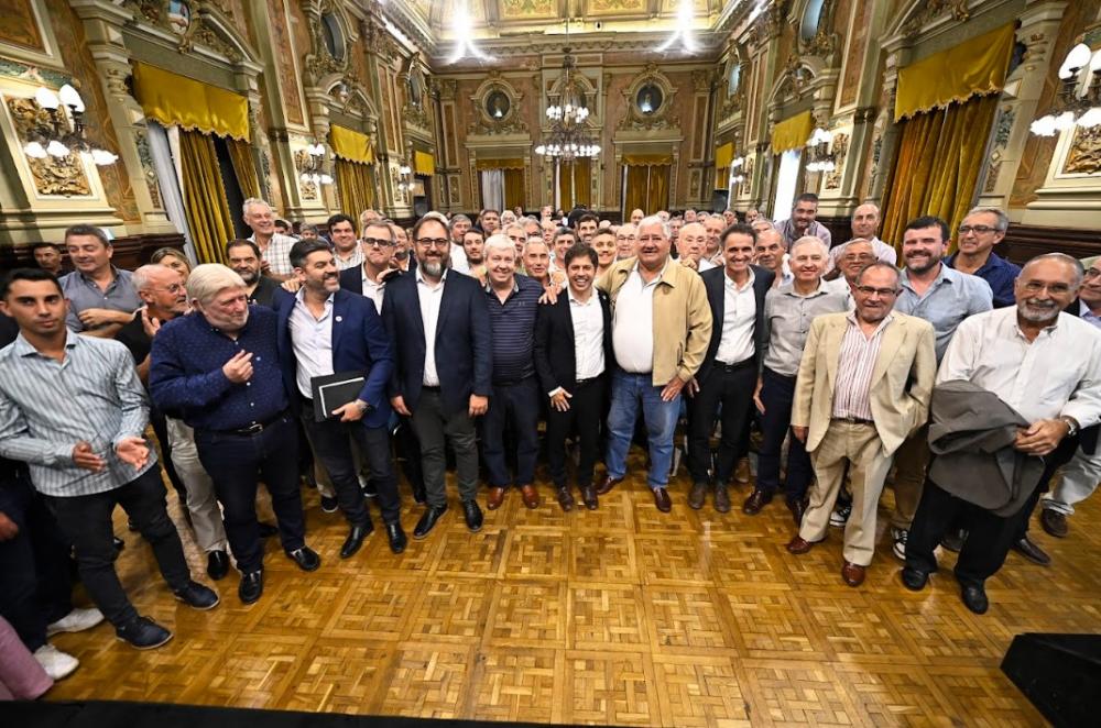 Kicillof recibió a representantes de cooperativas eléctricas