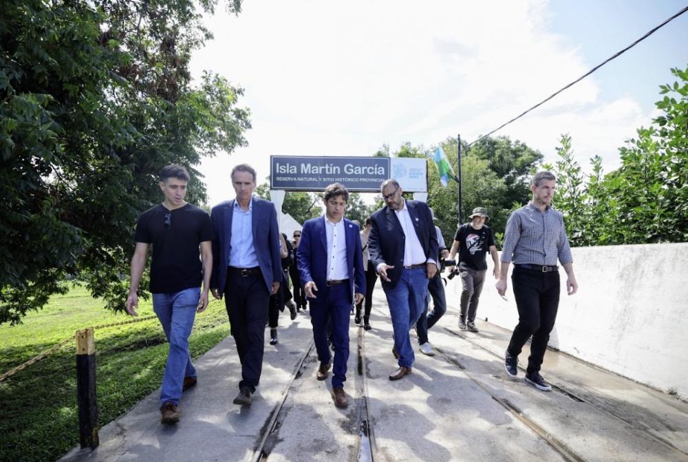 Kicillof recorrió obras en el 210° aniversario de la recuperación de la Isla Martín García