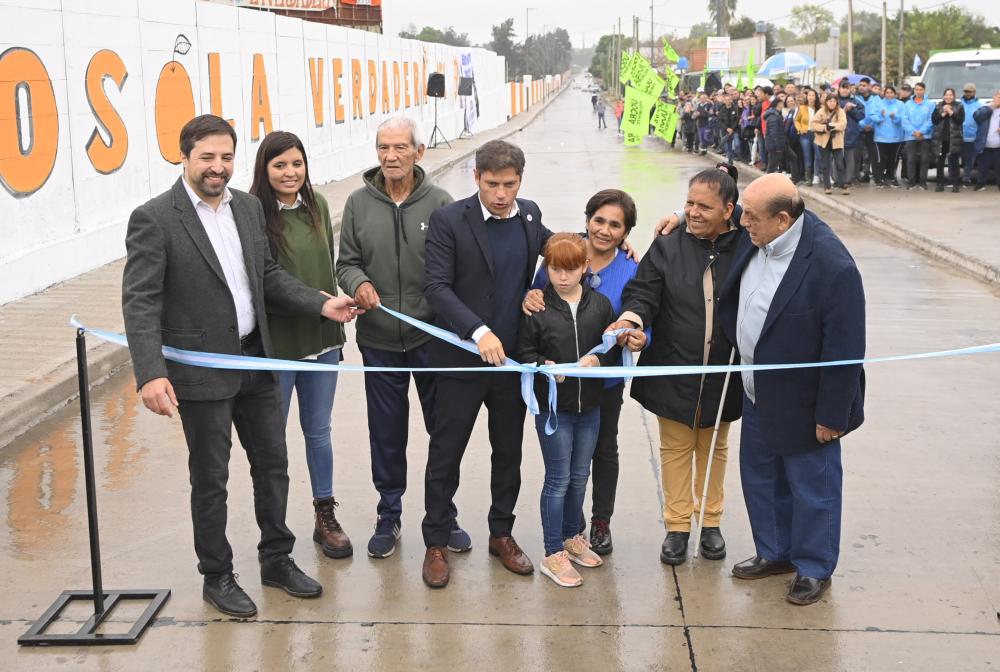 Kicillof y Mussi inauguraron obras de pavimentación en Berazategui