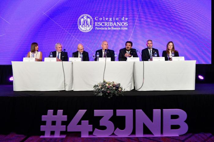 Mena participó de la 43º Jornada Notarial bonaerense