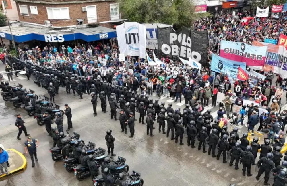 Senadores del PRO tildan de "lamentable" el accionar de la UTOI que acompañó y escoltó a piqueteros