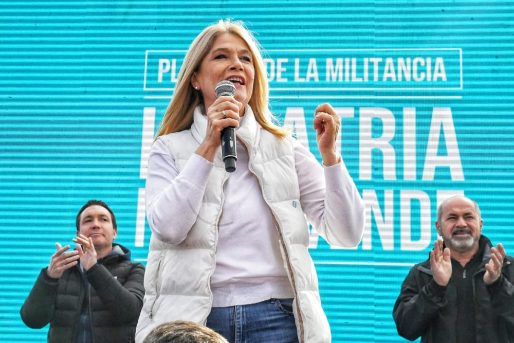 Verónica Magario: "Devolvamos los derechos que hoy Milei les quita a pibes, abuelos y trabajadores"