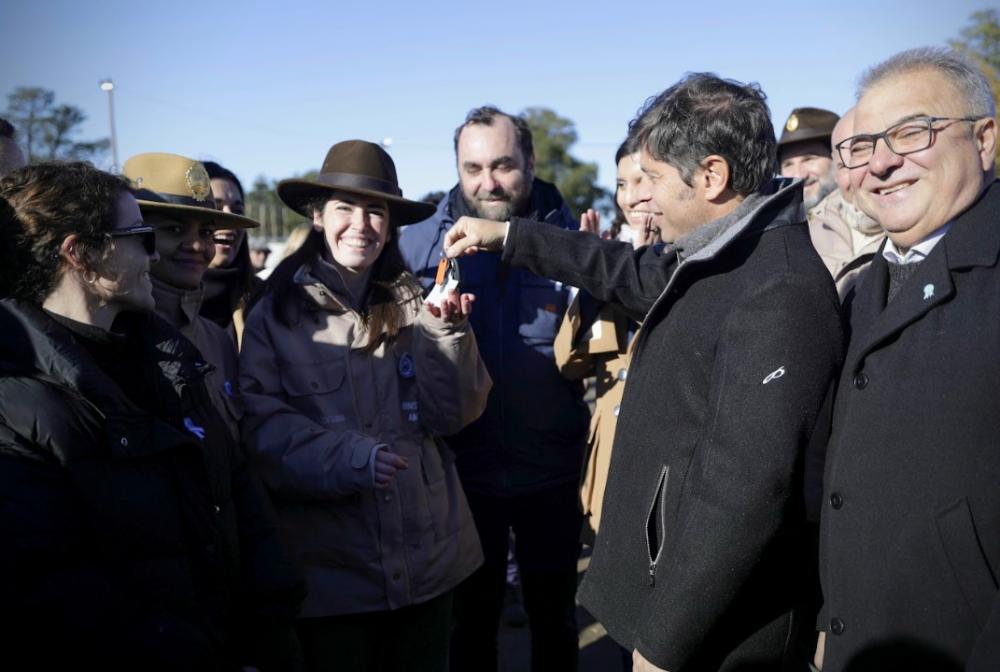 Kicillof entregó 28 viviendas y anunció la construcción de otras 38 casas en Tornquist