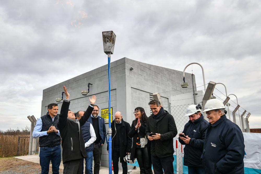Kicillof inauguró la obra de suministro de gas natural en Pirovano
