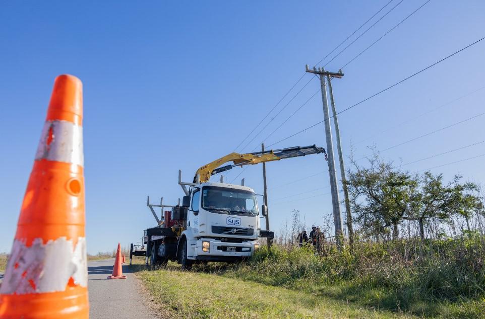 EDELAP colocó nuevas columnas de hormigón en los tendidos troncales de Arana