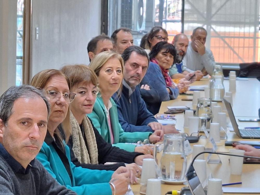 Sin propuesta salarial, docentes llevaron sus reclamos al gobierno bonaerense