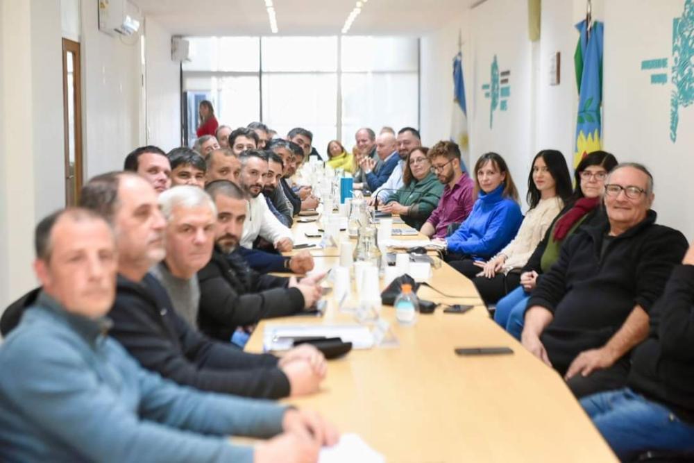 La Provincia ofreció a los gremios un nuevo aumento salarial de 6,5% en julio