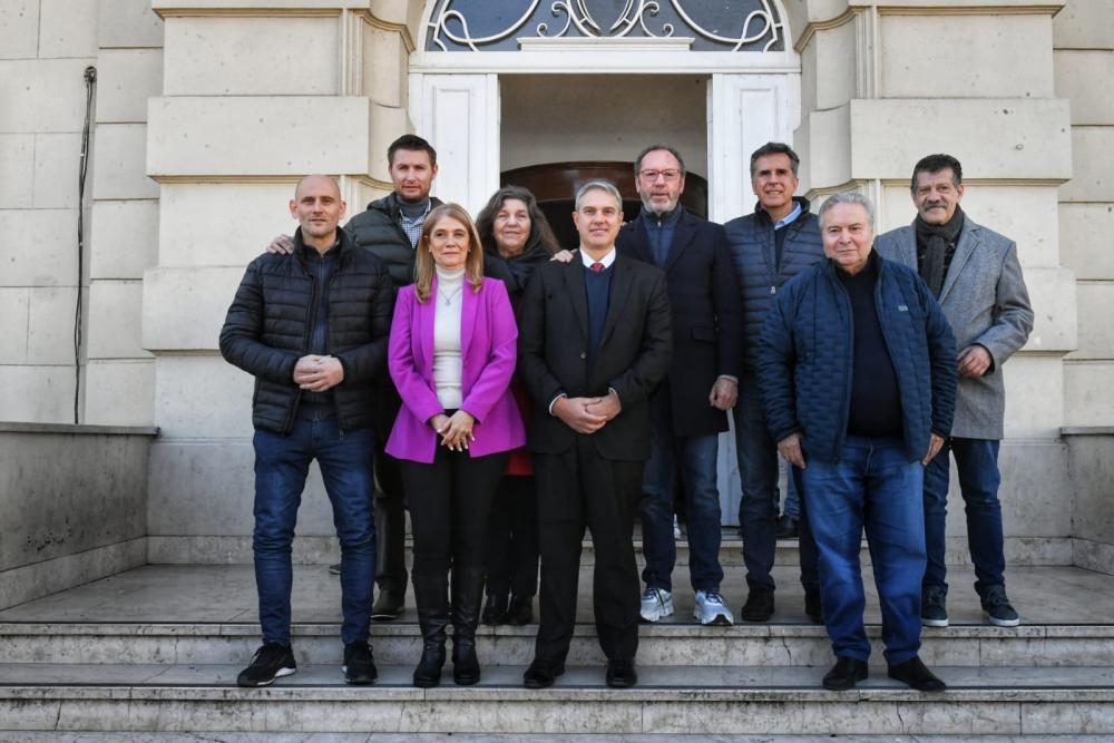 Verónica Magario: "Nuestra tarea es mitigar el deterioro que generan las políticas de Milei"