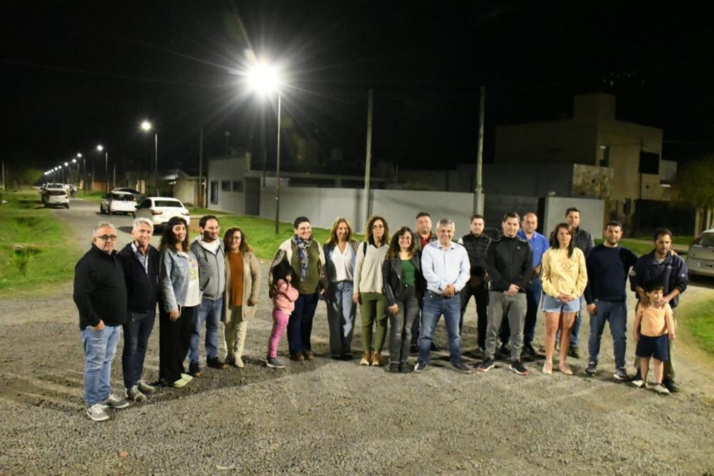 Britos presentó las nuevas luminarias LED en los Barrios 25 de Mayo, Procrear II y aledaños