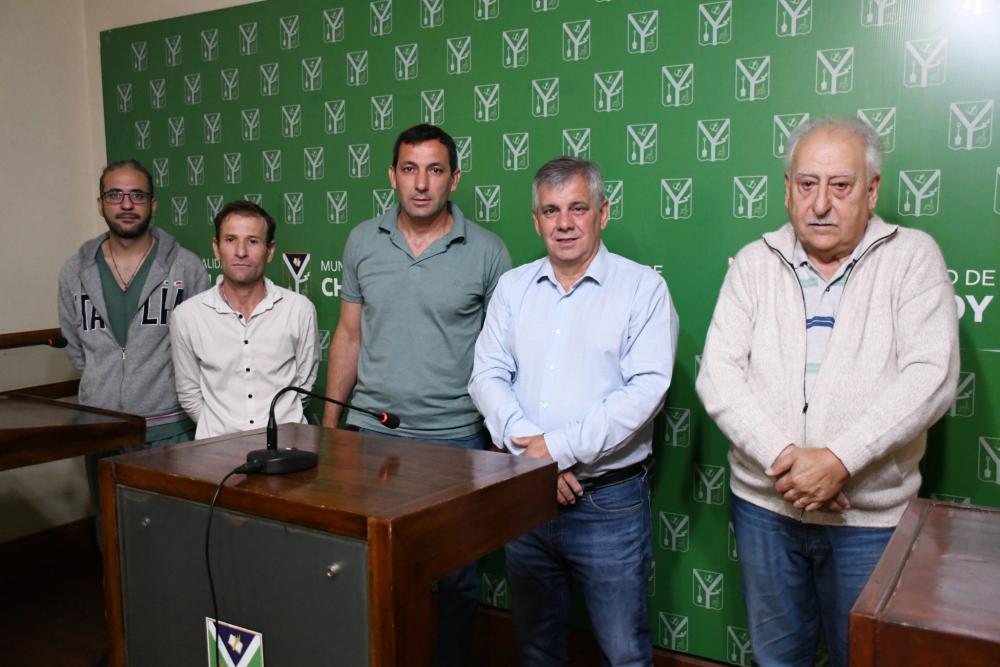 Britos anunció un aumento del 25,43 % acumulativo para los trabajadores municipales