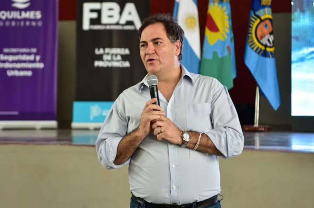 "Dejemos el show de la polémica": Javier Alonso respondió a Ciudad tras el cruce por los policías asesinados