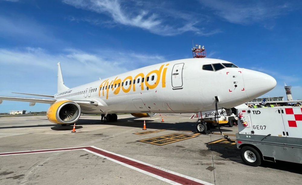 Multan a Flybondi por más de $300 millones por vuelos cancelados y falta de respuesta