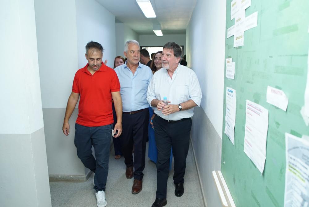 Municipio y Provincia avanzan con obras de infraestructura en escuelas platenses