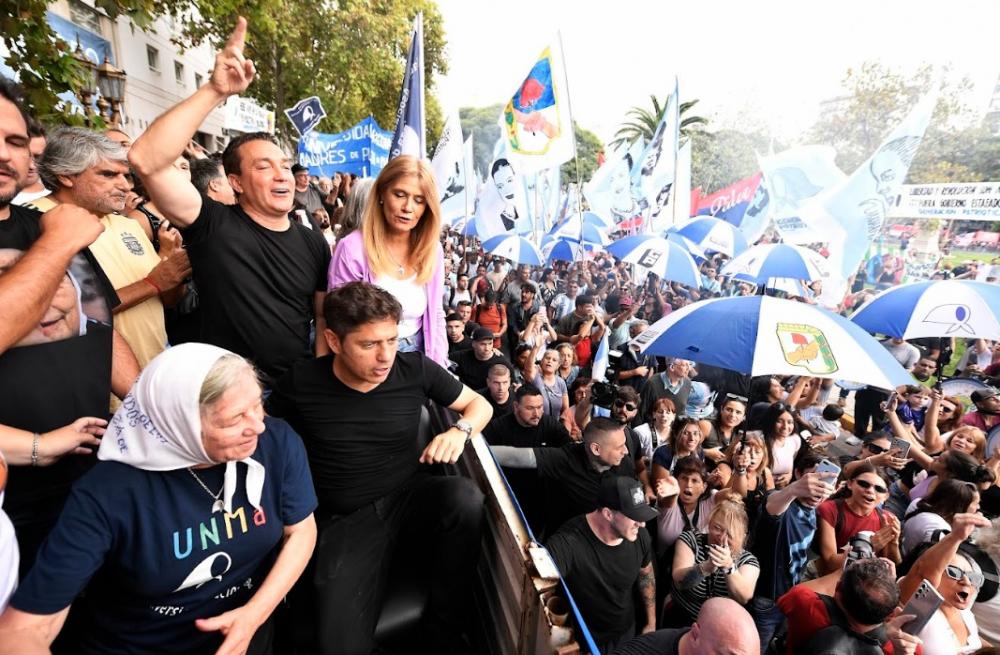Kicillof participó de la marcha por el Día Nacional de la Memoria por la Verdad y la Justicia