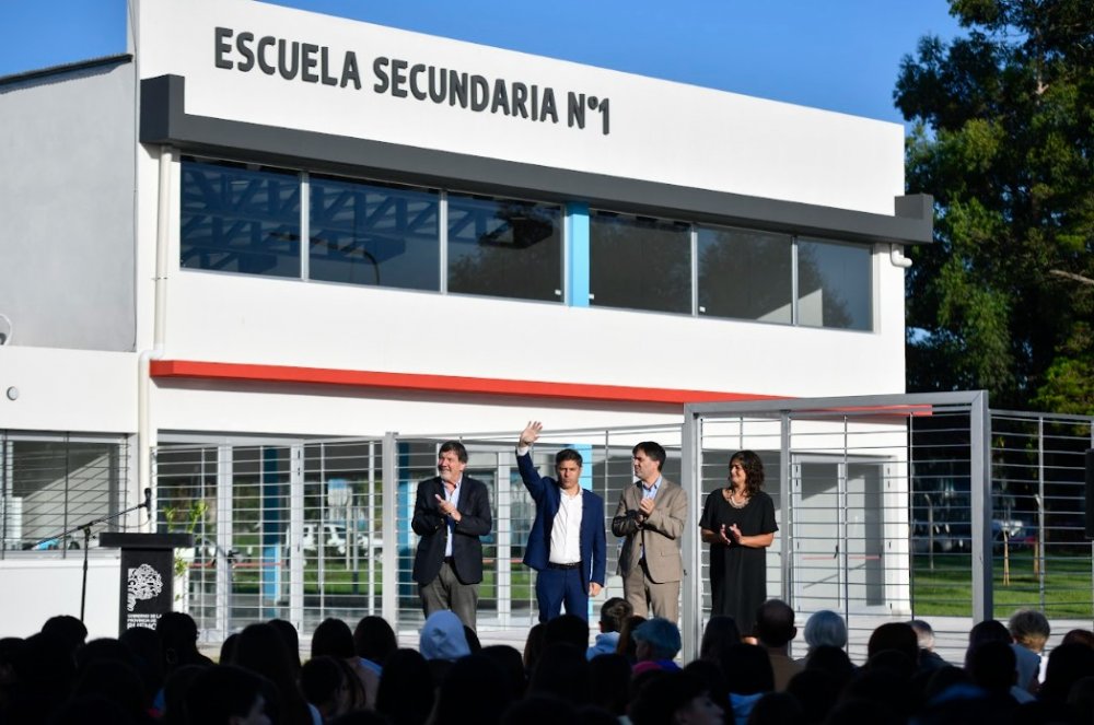 Kicillof encabezó el acto que dio inicio al ciclo lectivo de nivel secundario