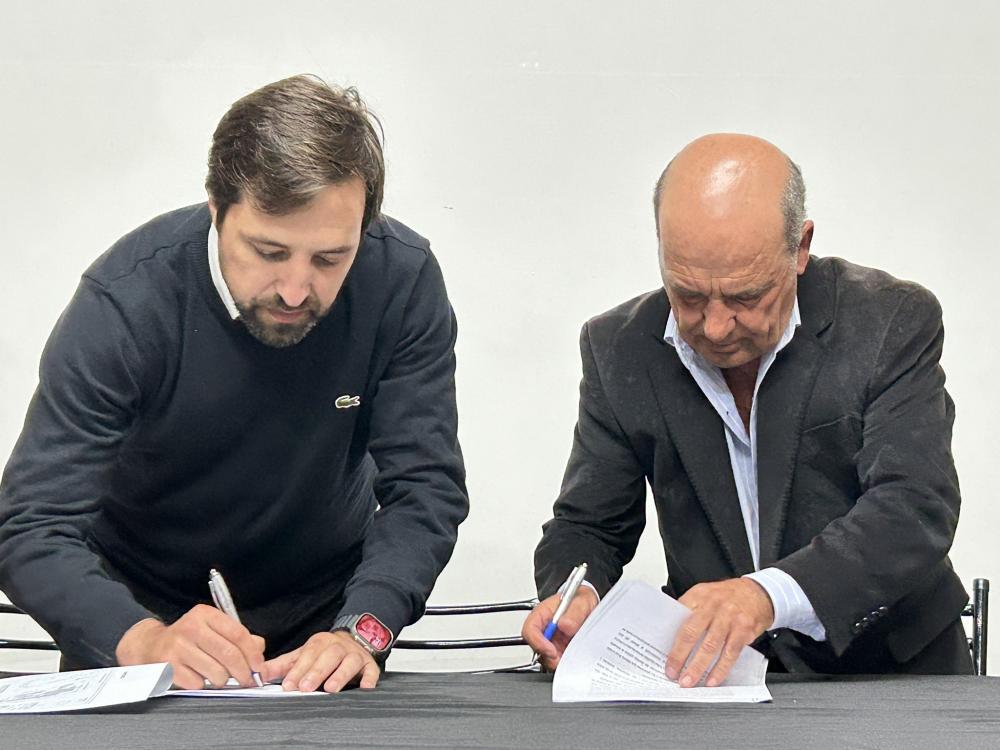 Kreplak firmó la provincialización de la Neonatología del hospital municipal