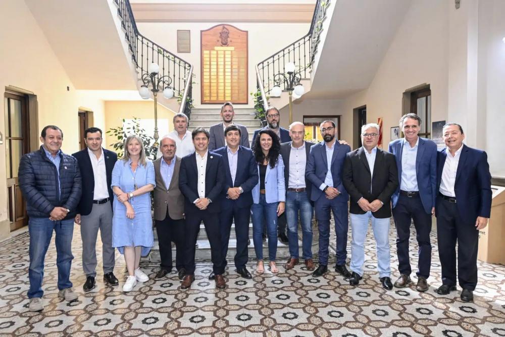 Intendentes bonaerenses denuncian que Milei "asfixia" municipios y exigen que pare el "apriete" a Kicillof