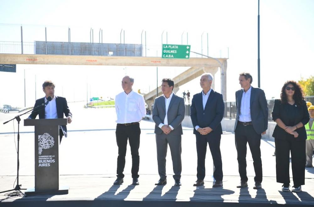 Alak y Kicillof inauguraron el nuevo distribuidor acceso y bajada de la autopista La Plata - Buenos Aires con la avenida 520