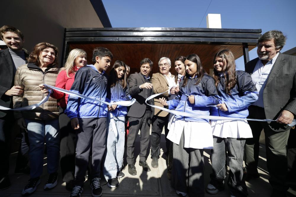 Kicillof inauguró las obras de ampliación de la Escuela Primaria N°45