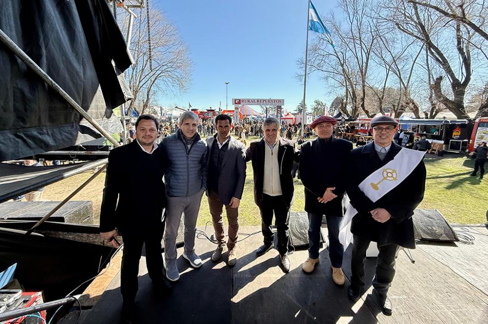 Britos: “Nuestras localidades y caminos rurales cuentan con servicios y mejoras que no existen en otros distritos”