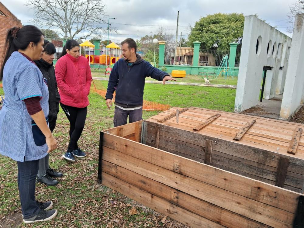 Oxbow Argentina Planta Copetro implementó un Programa de compostaje en Jardín 909 de Ensenada