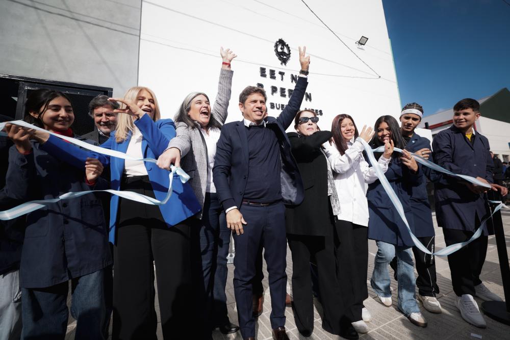 Kicillof y Magario inauguraron las obras de ampliación de la Escuela Secundaria Técnica N°1