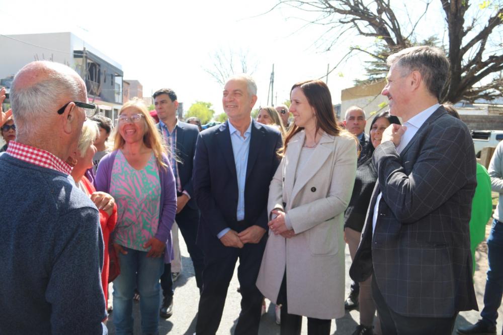 Alak y los candidatos de Fuerza Patria recorren todos los barrios en el último día de campaña