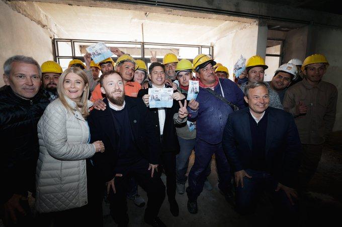 Kicillof y Magario recorrieron los avances de obras de infraestructura escolar en Lomas de Zamora