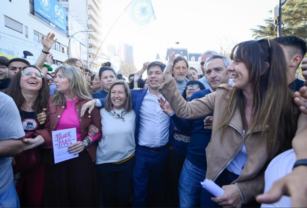 Kicillof participó de la marcha por el 49° aniversario de la Noche de los Lápices