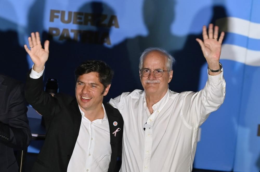 Kicillof: “No cambio ni un minuto en los barrios junto a los trabajadores por el abrazo de un presidente extranjero”