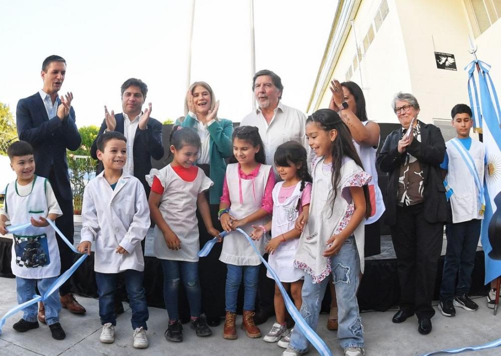 Verónica Magario participó junto a Axel Kicillof de la inauguración de una escuela en San Vicente