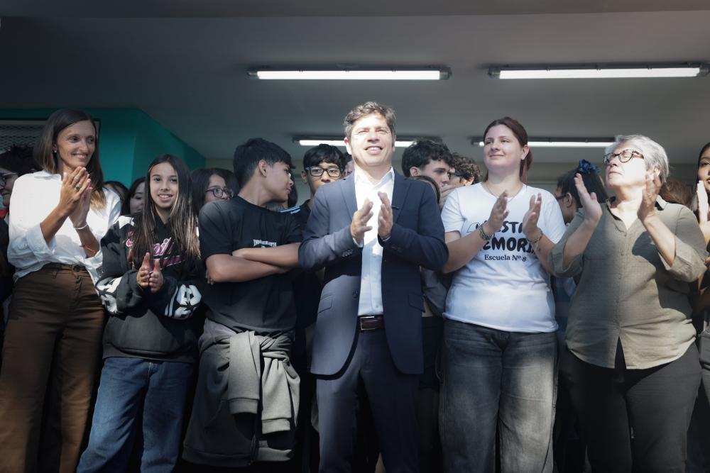 Kicillof inauguró el nuevo edificio de la Escuela Secundaria N°8 en Ensenada