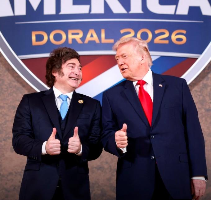 Milei participó de la cumbre "Escudo de las Américas" y ratificó su alianza con Trump