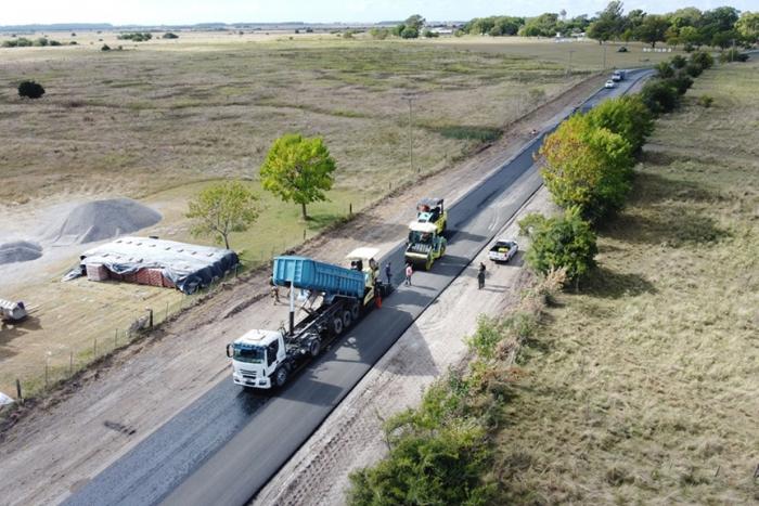 Avanza la repavimentación en la Ruta 11