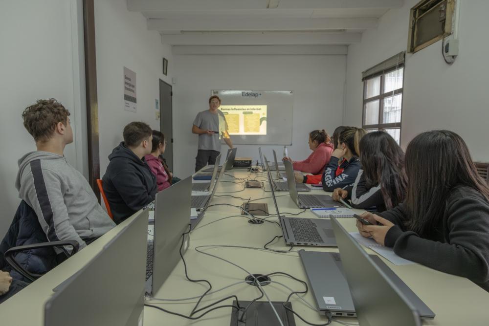 Edelap impulsa un programa de formación en habilidades digitales para jóvenes