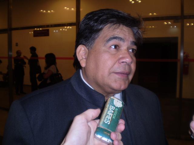 El senador Mario Ishii impulsa la emergencia alimentaria por 18 meses