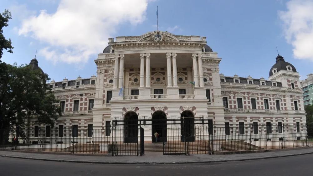 La Provincia transfirió el primer desembolso del Fondo de Emergencia y Fortalecimiento de la Inversión Municipal