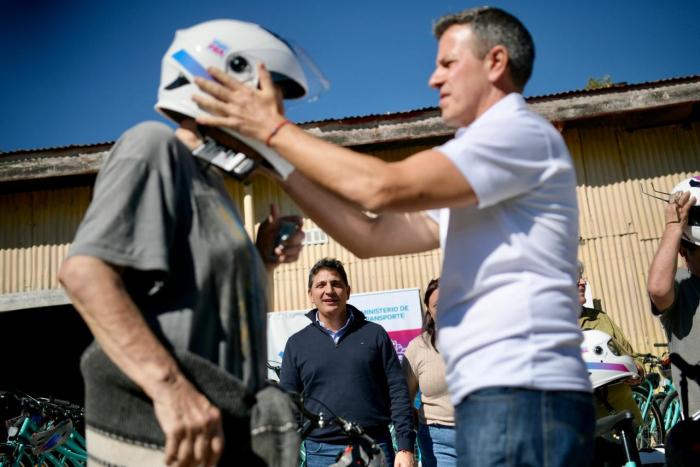 La Provincia refuerza la seguridad vial con cascos, bicicletas y alcoholímetros