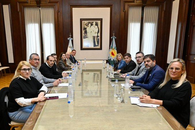 Kicillof y Cuattromo firmaron convenios con municipios para la compra de bienes de capital