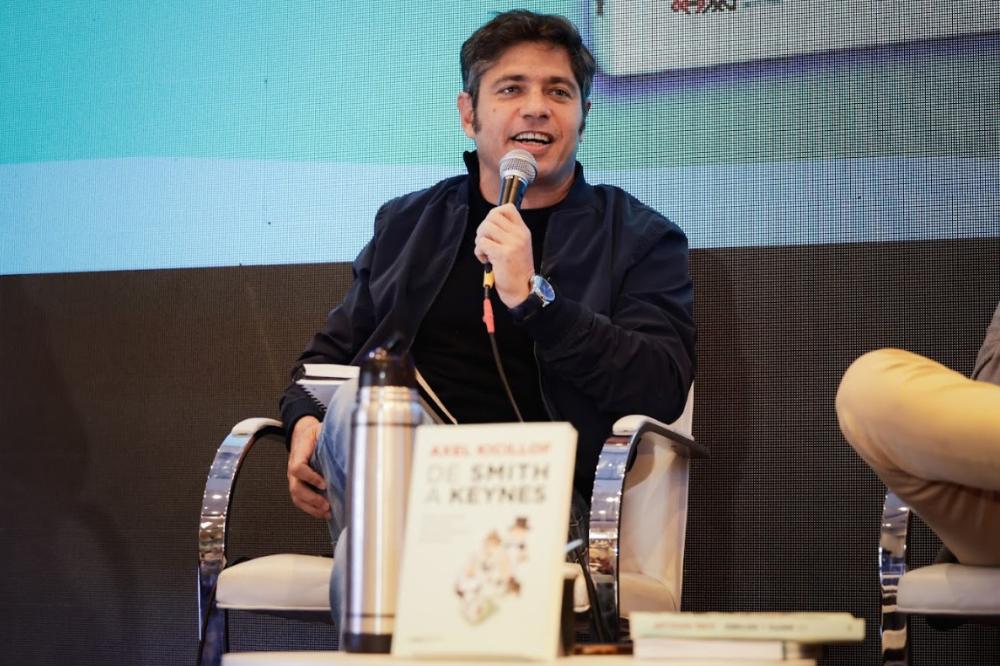 Kicillof presentó “De Smith a Keynes” en la Feria Internacional del Libro