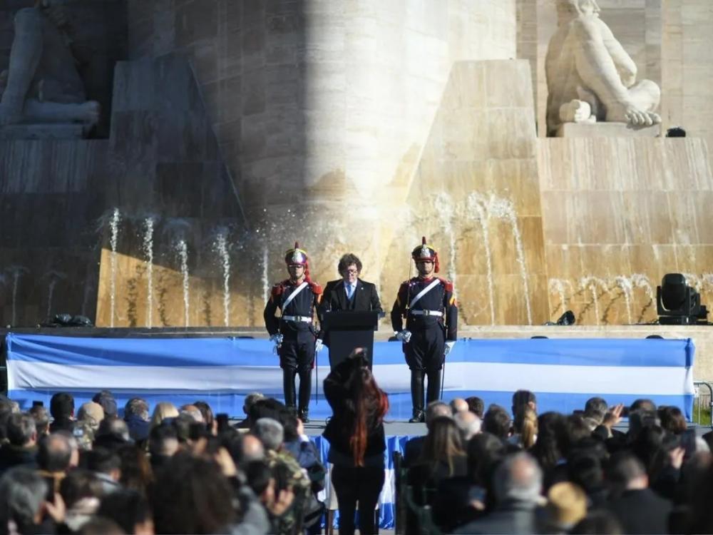 El Día de la Bandera en Rosario expuso tensiones entre Milei y Villarruel