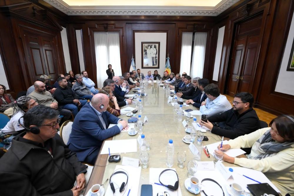 Kicillof recibió a las autoridades regionales de la Federación Internacional de Trabajadores del Transporte