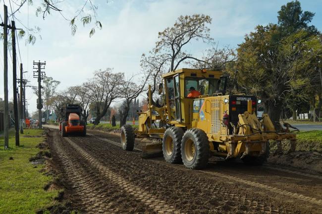 Continúan las obras de repavimentación en la Ruta Provincial 205